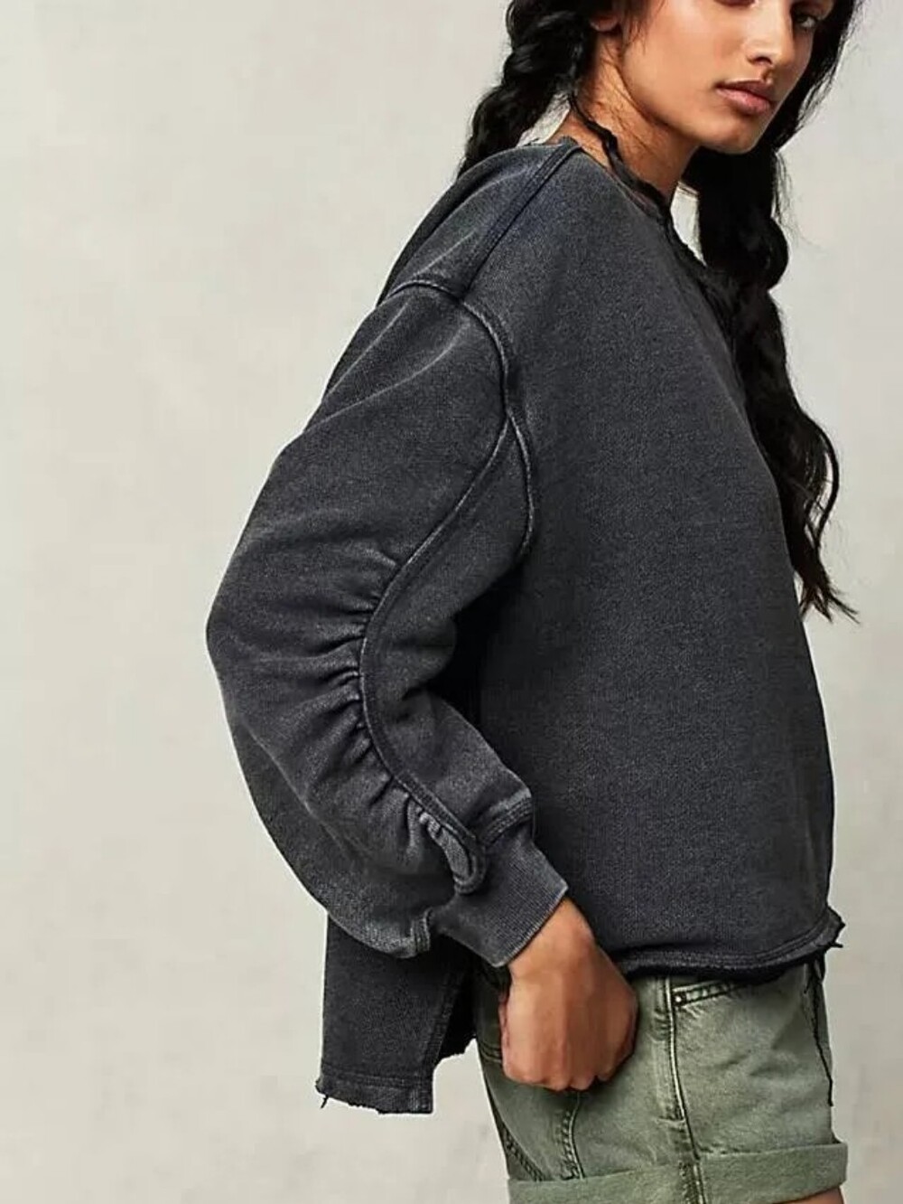 Free People We The Free sz M Poet Pullover in Washed Black